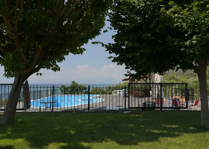 Secret Paradise Loutra Elevtheron